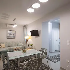 the-emerald-city-central-apartment-2-bdrms.hotels-of-thessaloniki.com/